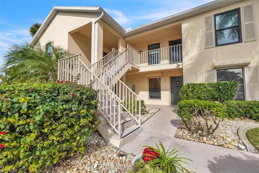 15000 Arbor Lakes DR E 6-2