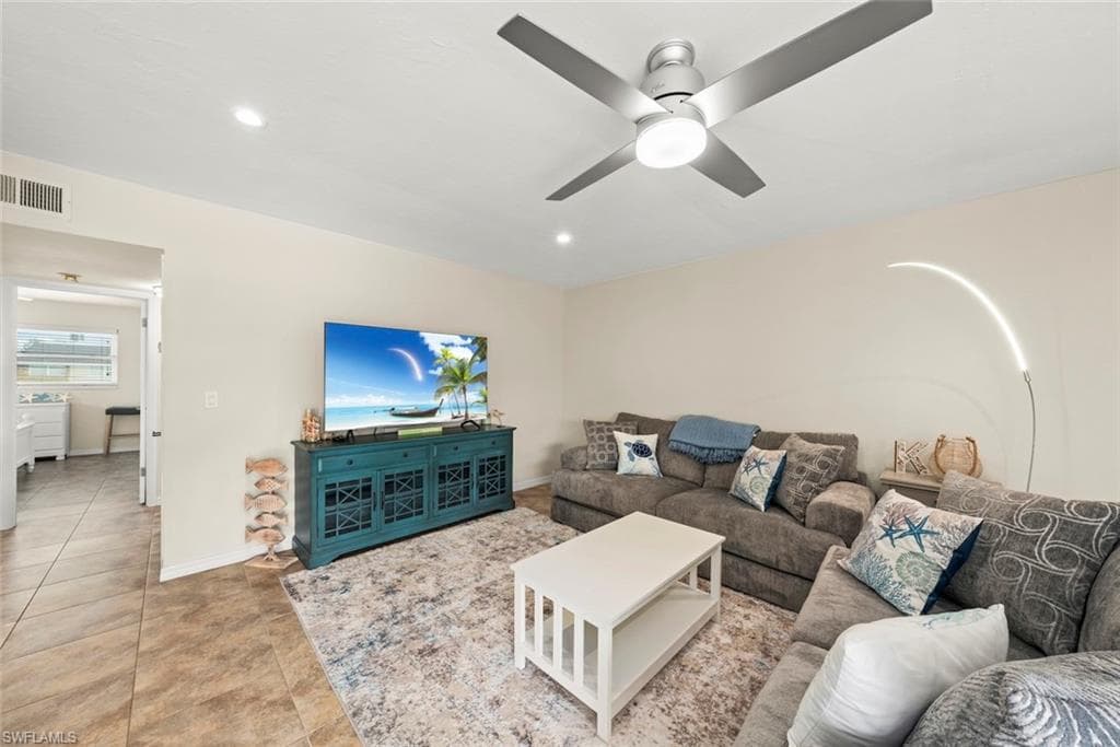 601 Periwinkle WAY D5-17