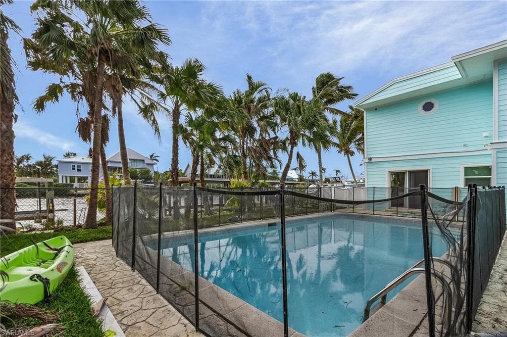 1543 San Carlos Bay DR-30