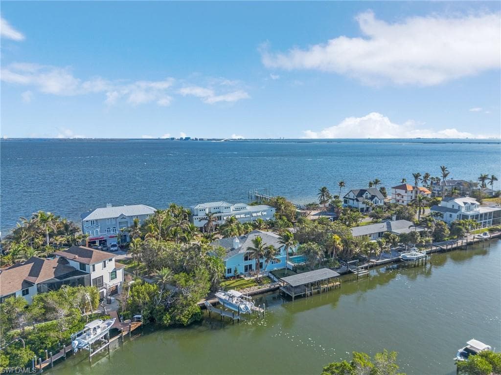 1543 San Carlos Bay DR-33