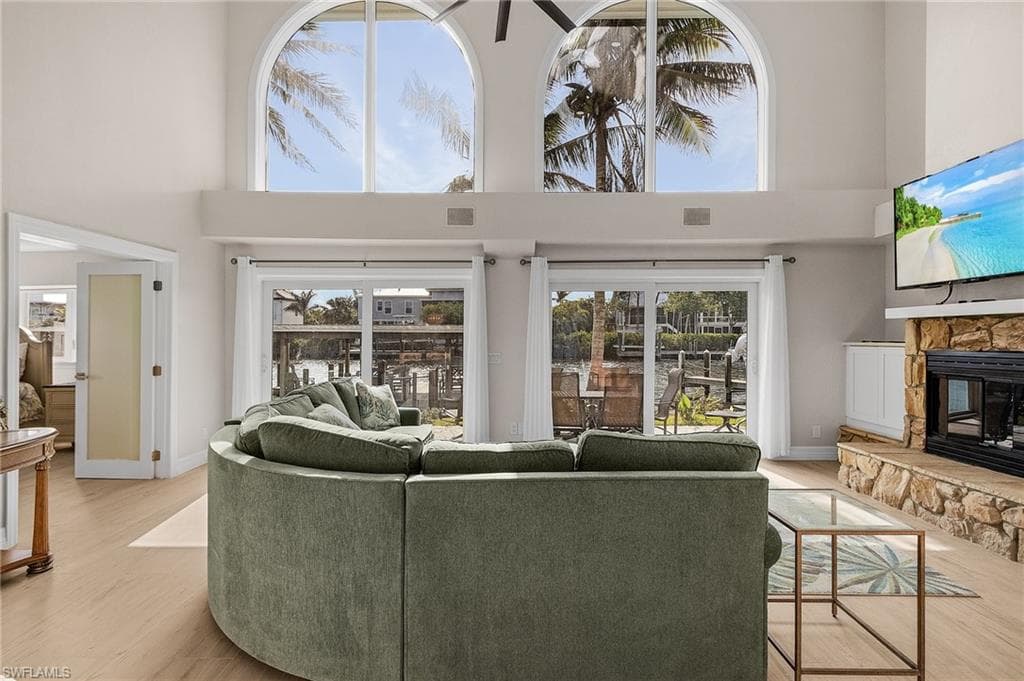 1543 San Carlos Bay DR-8