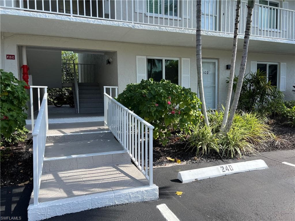 3051 Sandpiper Bay CIR I102-3