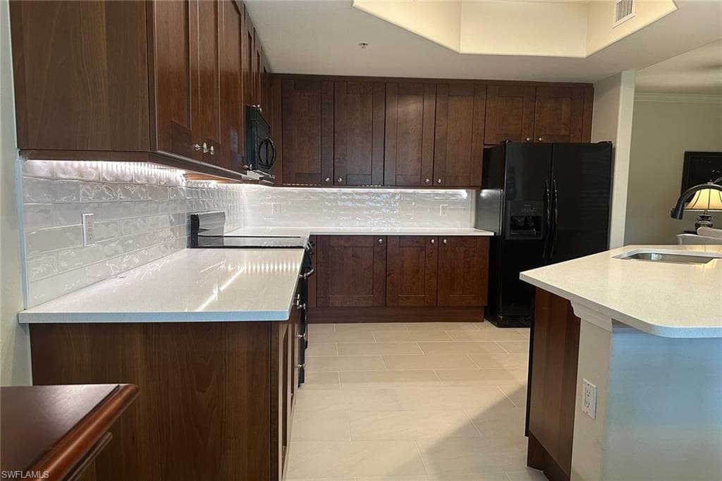 1015 Sandpiper ST D105-9