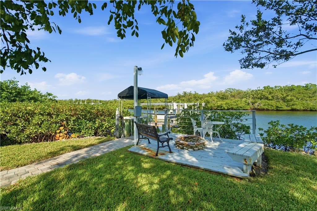 4986 Esplanade ST-30