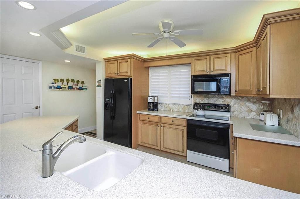 1401 Middle Gulf DR 405R-10