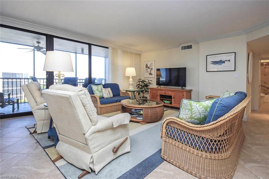 1401 Middle Gulf DR 405R-4