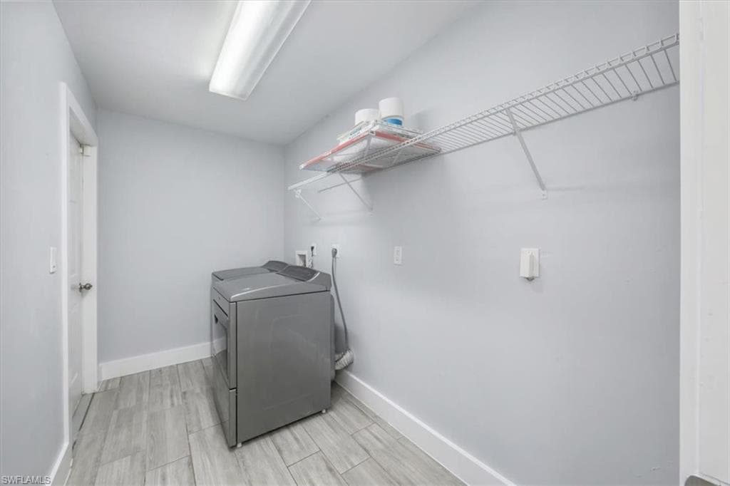 6161 Waxmyrtle WAY-25