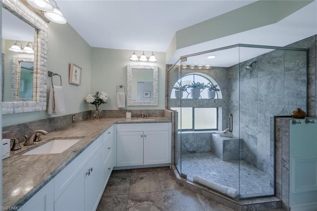 559 Beachwalk CIR U202-2