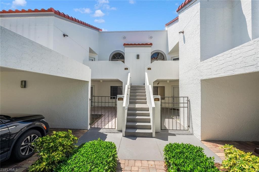 559 Beachwalk CIR U202-24