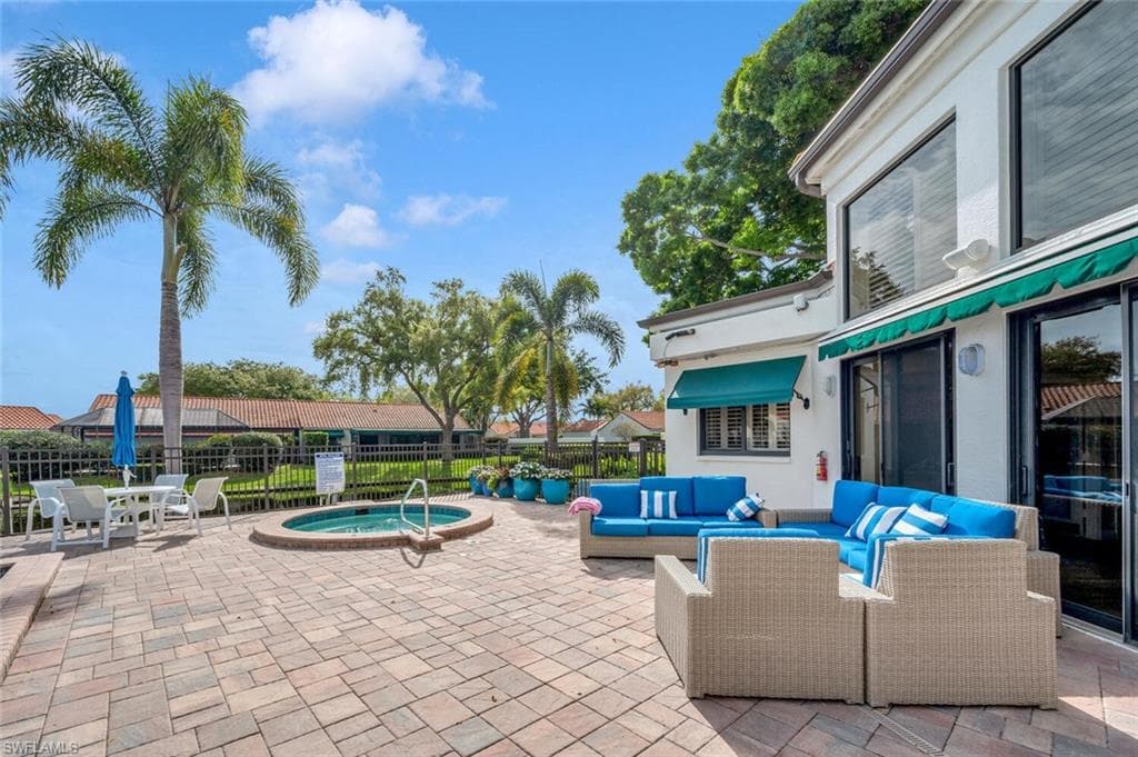 559 Beachwalk CIR U202-31