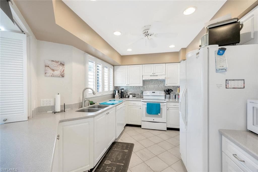 559 Beachwalk CIR U202-29