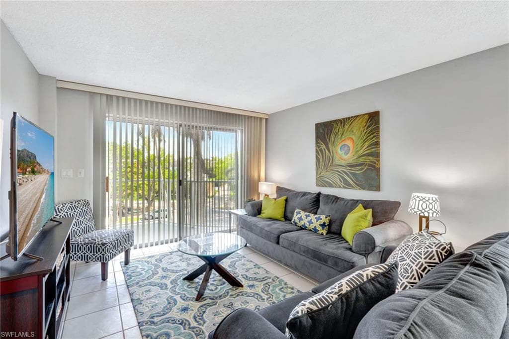 1300 Gulf Shore BLVD N 407-1