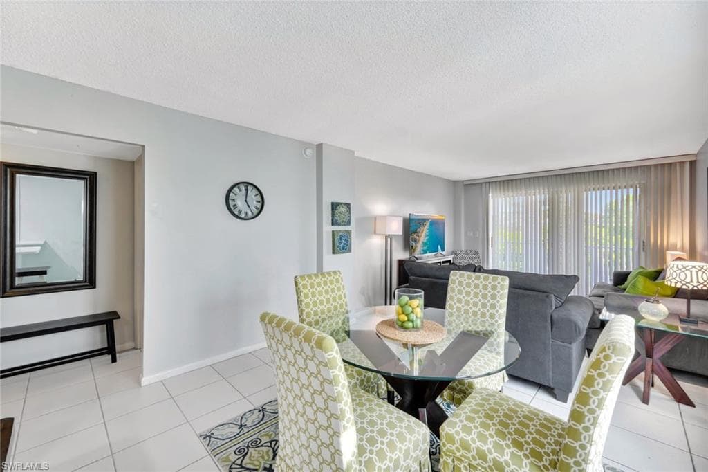 1300 Gulf Shore BLVD N 407-4