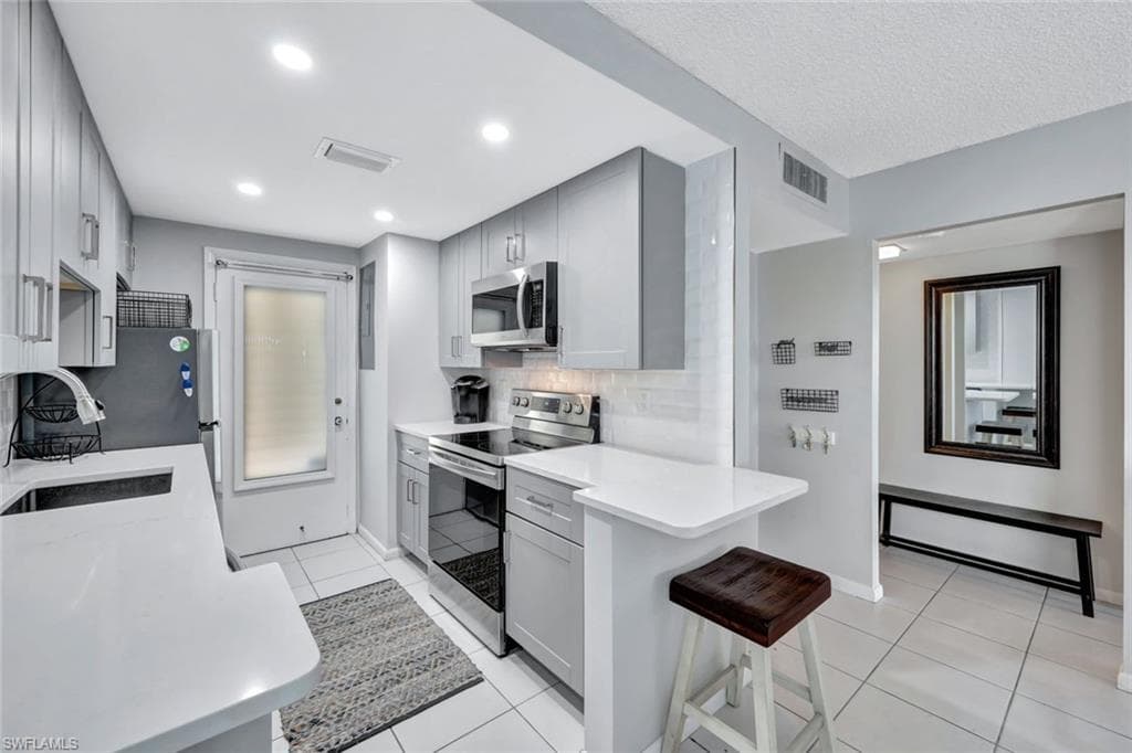 1300 Gulf Shore BLVD N 407-8