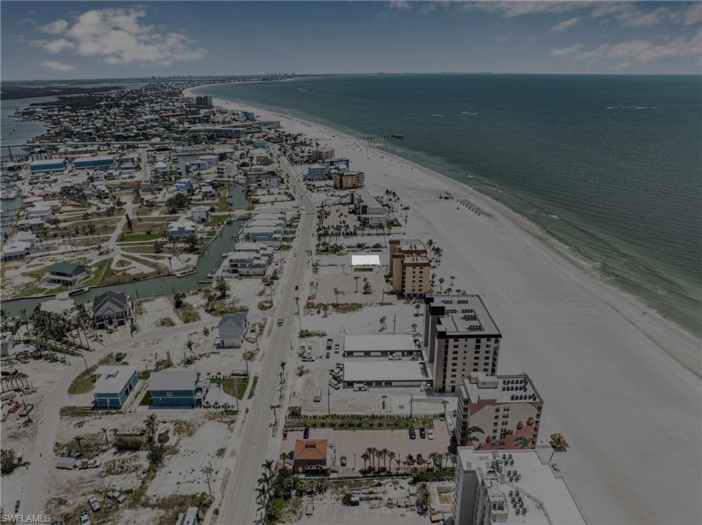 612 Estero BLVD-5