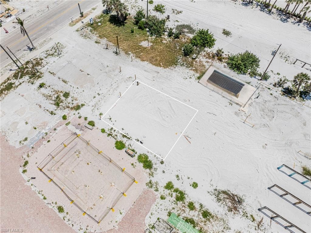 612 Estero BLVD-20