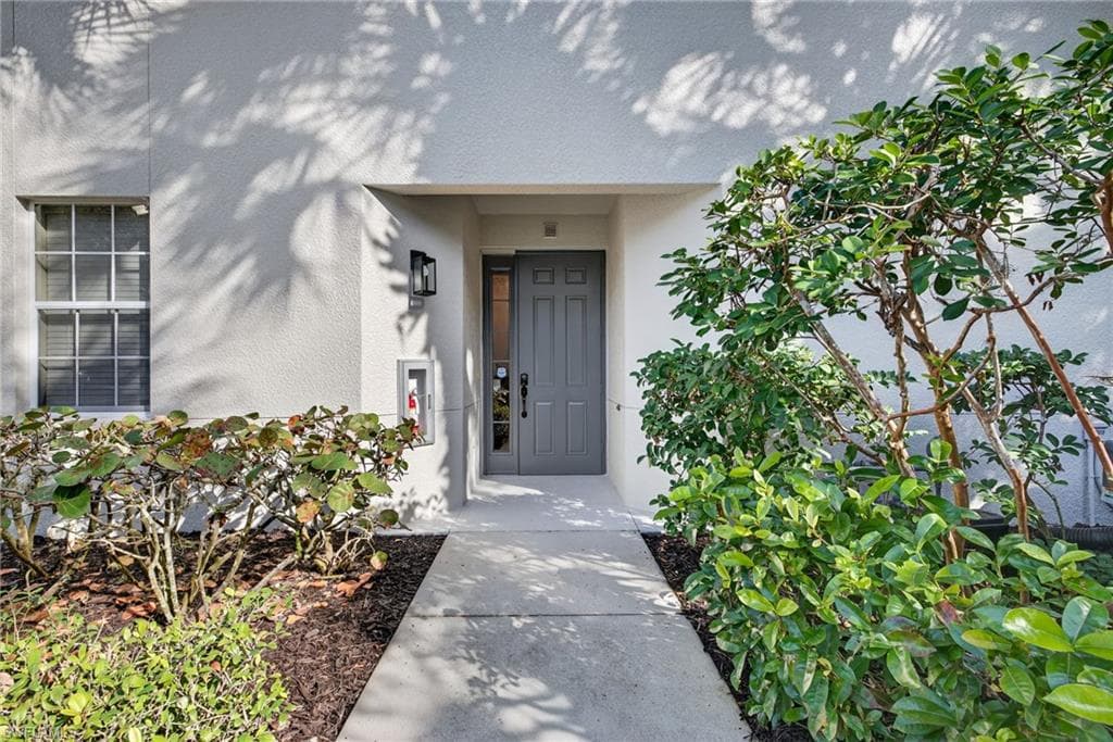 2001 Tarpon Bay DR N 102-6