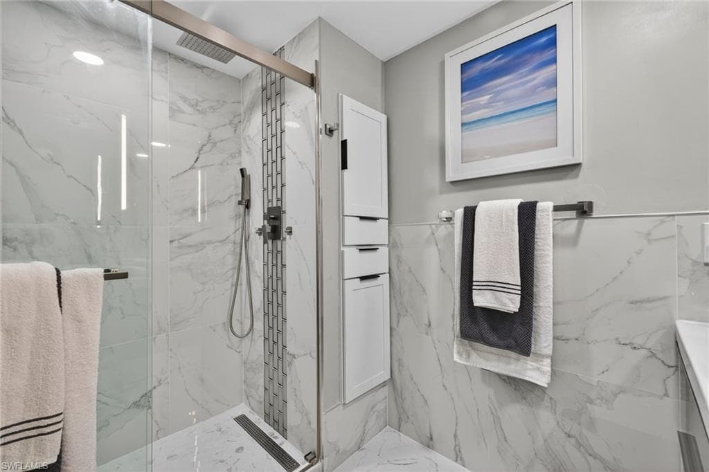 2001 Tarpon Bay DR N 102-28