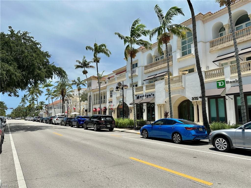 2001 Tarpon Bay DR N 102-41