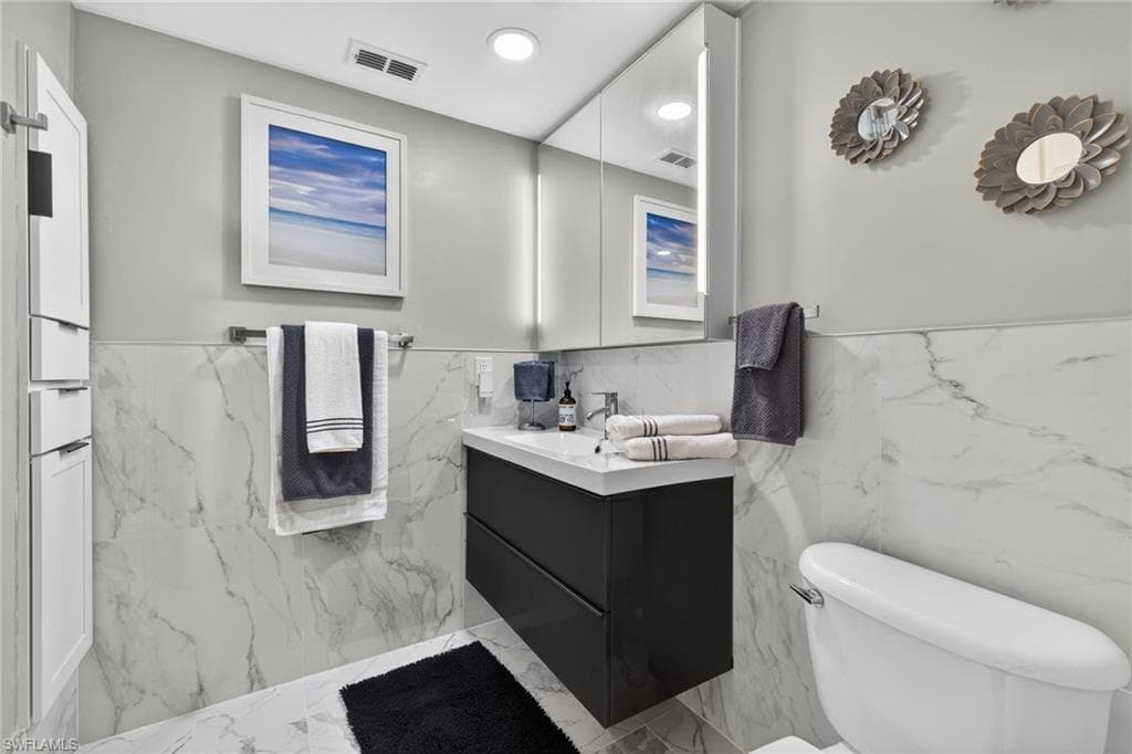 2001 Tarpon Bay DR N 102-29