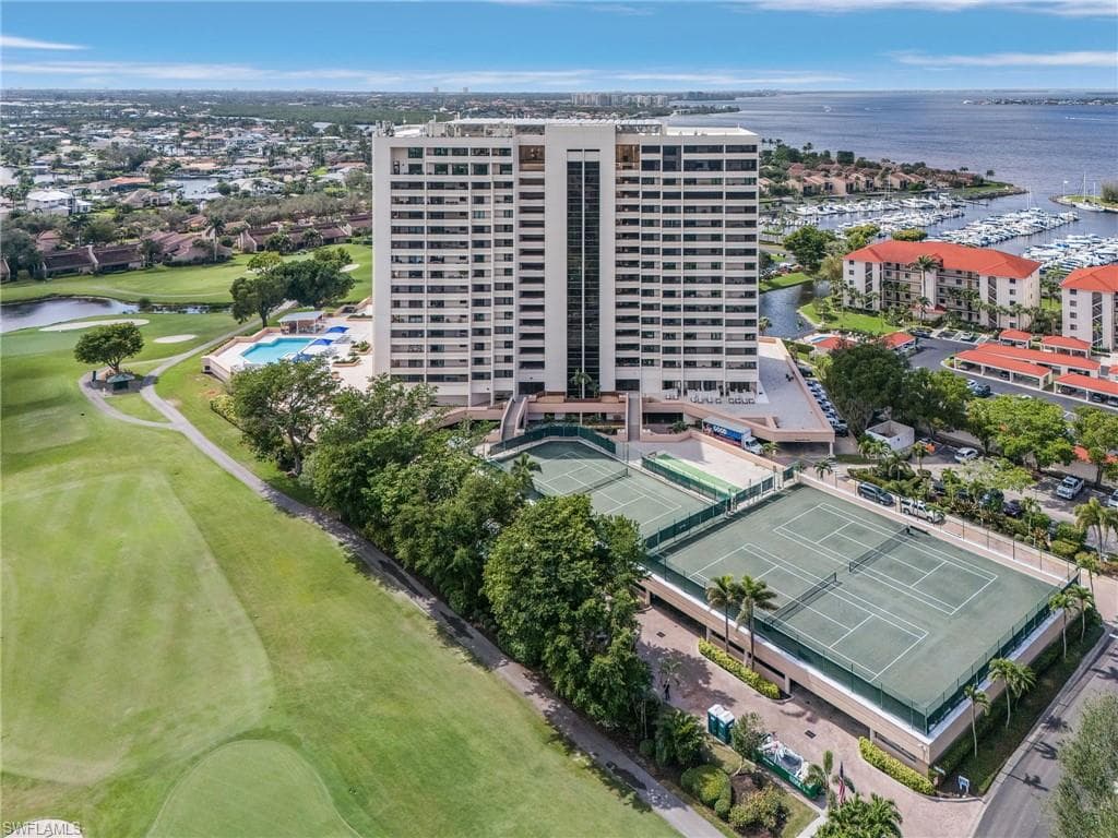 5260 S Landings DR 502-1