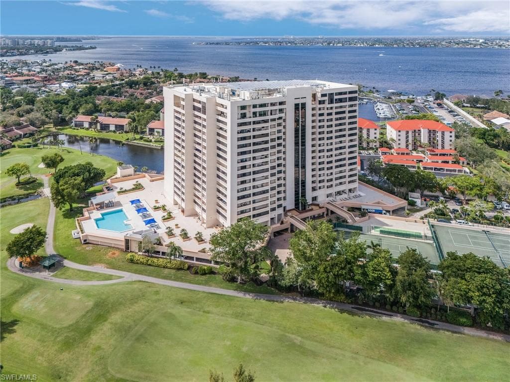 5260 S Landings DR 502-20