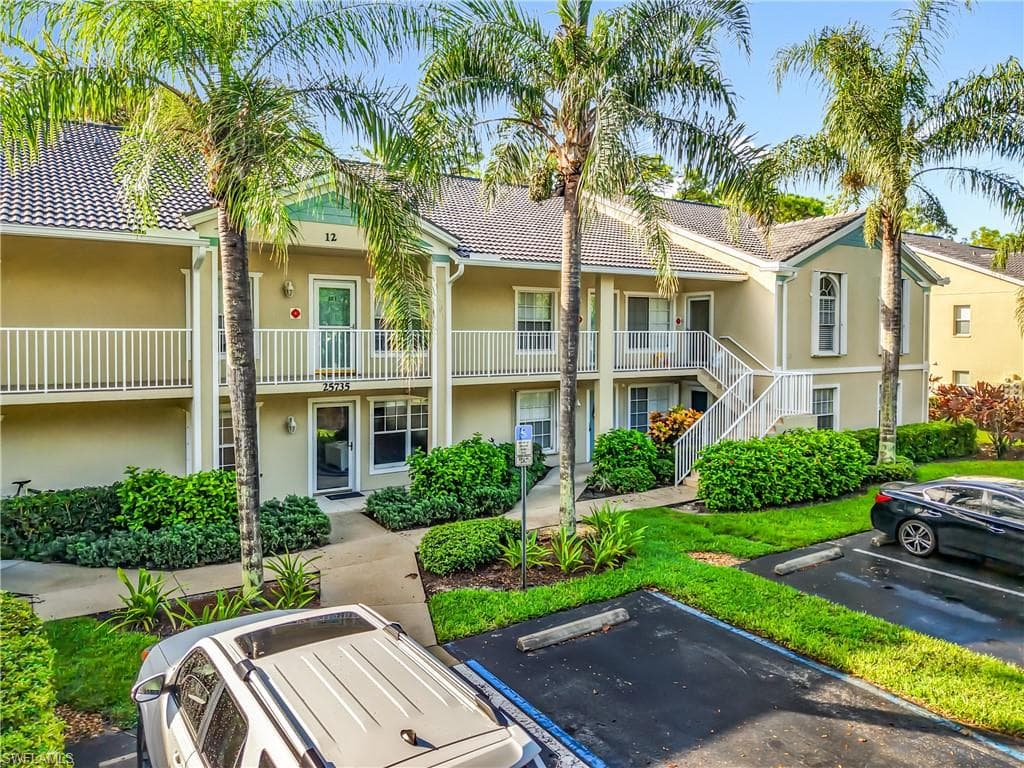 25735 LAKE AMELIA WAY 103-3