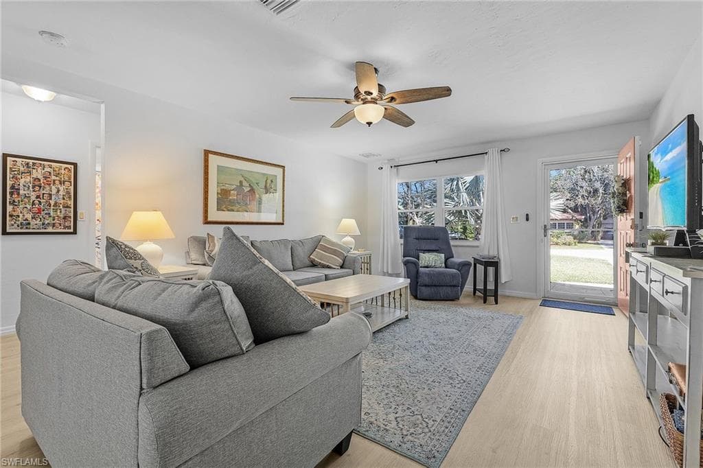 116 1st ST-7