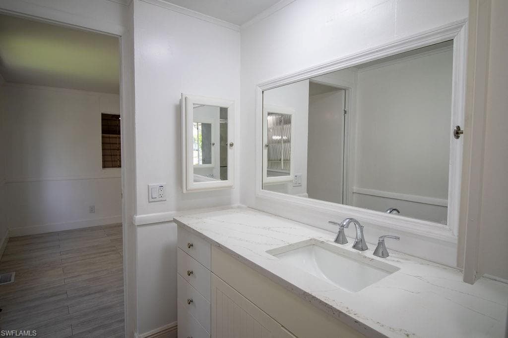 5506 Virginia Dare LN-29