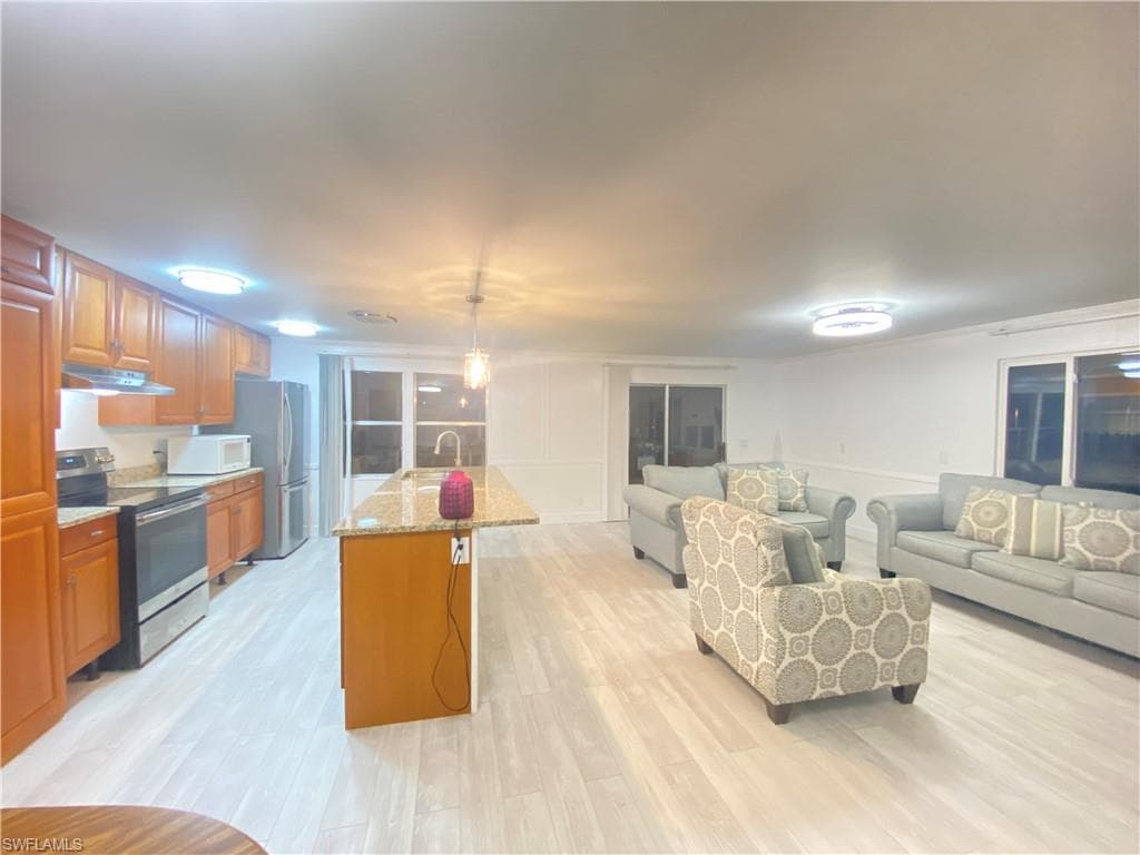 5506 Virginia Dare LN-4