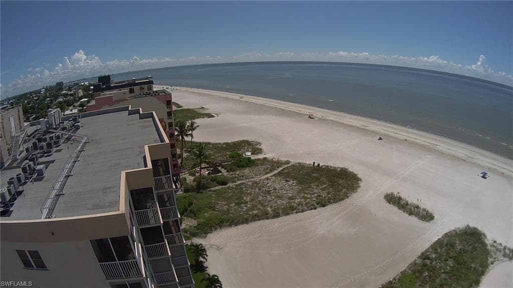500 Estero BLVD 195-6