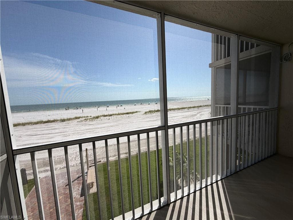 500 Estero BLVD 195-17