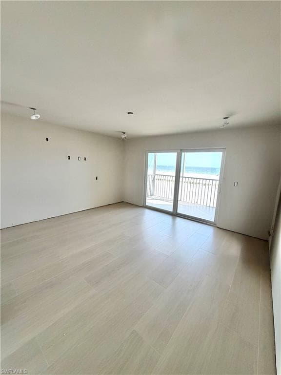 500 Estero BLVD 195-14