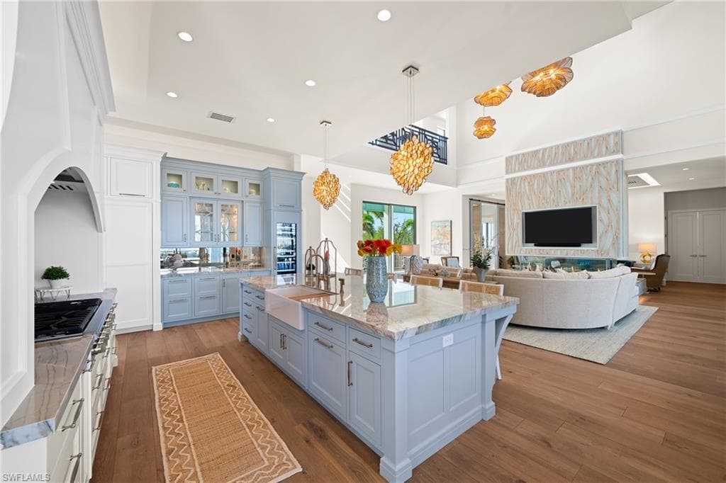 99 Saint Lucia LN-7
