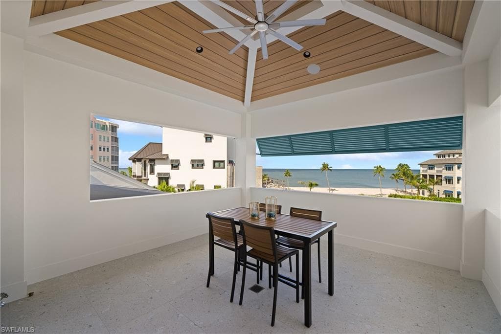 99 Saint Lucia LN-36