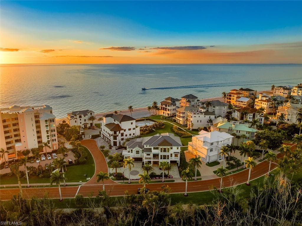 99 Saint Lucia LN-49