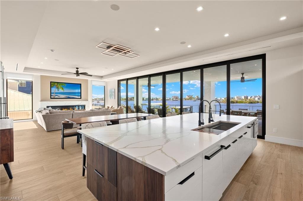 793 San Carlos DR-11