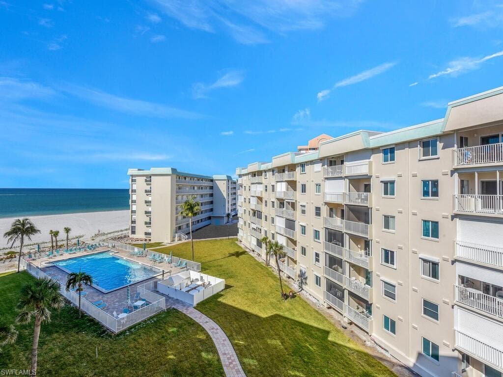 7400 Estero BLVD 512-2