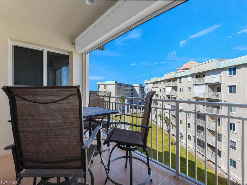 7400 Estero BLVD 512-24