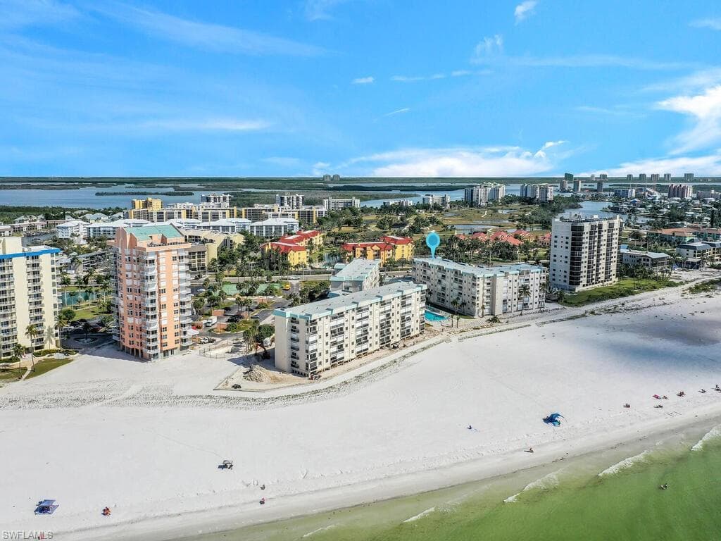 7400 Estero BLVD 512-29