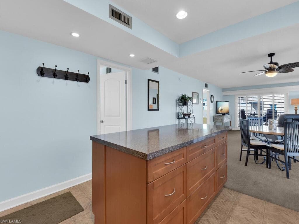 7400 Estero BLVD 512-8