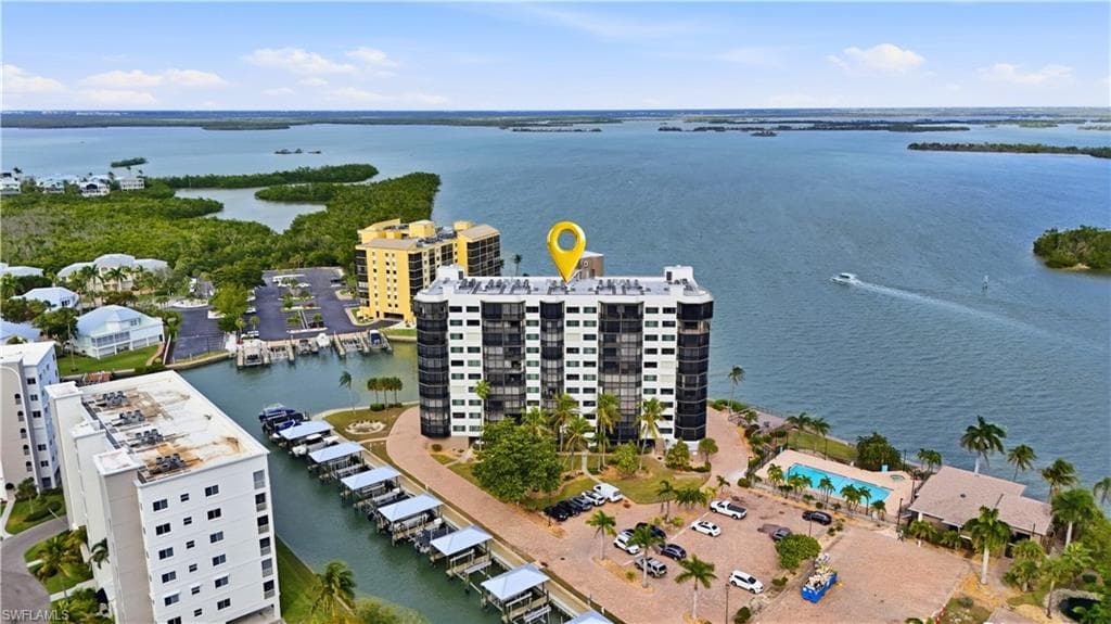 4265 Bay Beach LN 926-49