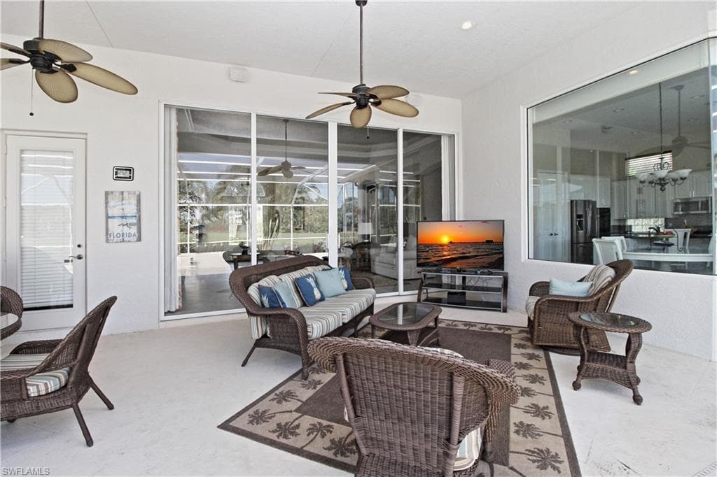 1901 Winding Oaks WAY-2