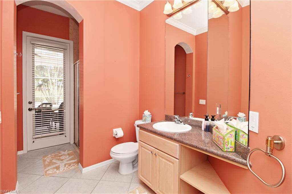1901 Winding Oaks WAY-17