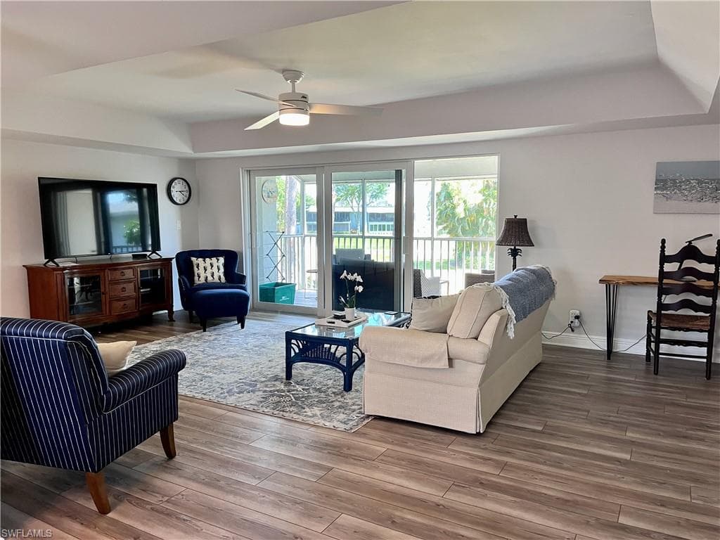 202 Peppermint LN 2-8