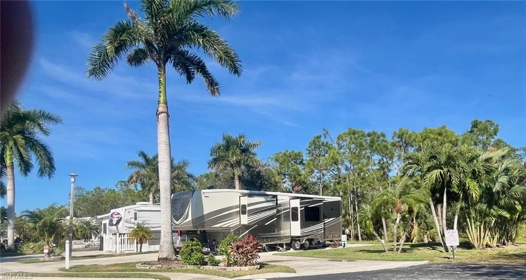1348 Diamond Lake CIR-4