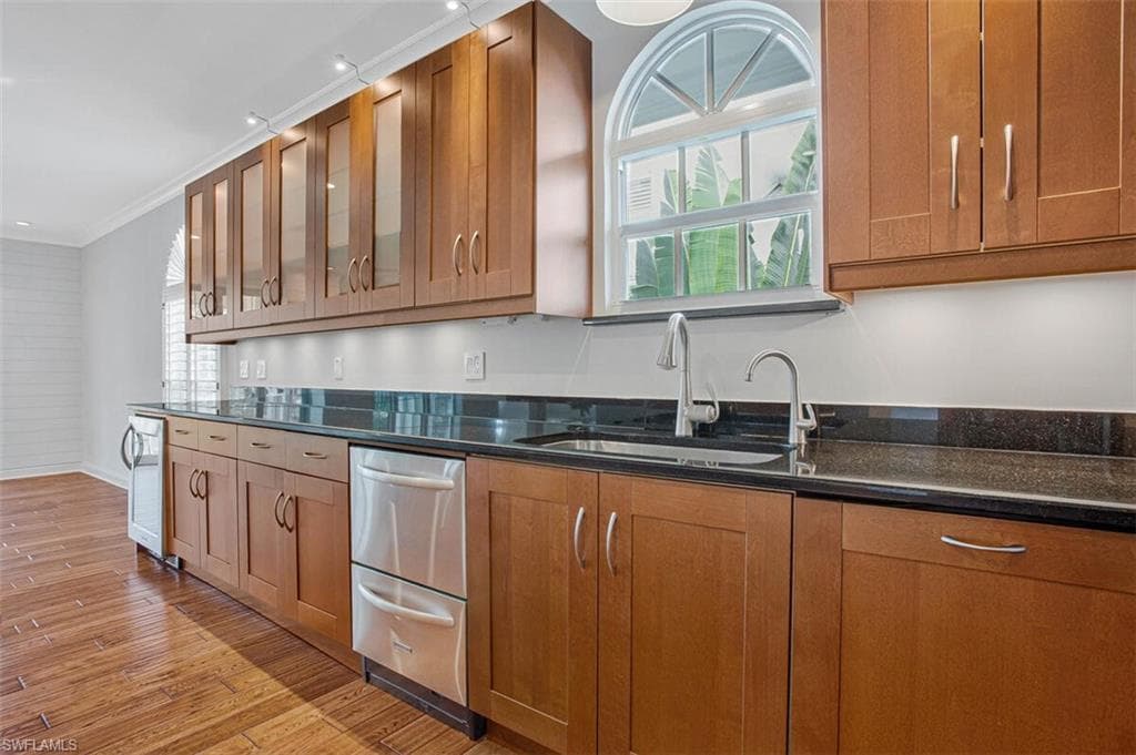3798 Cracker WAY-12