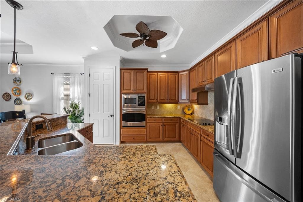 12504 Fenhurst WAY-12