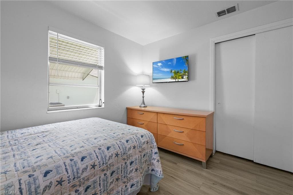 1661 Coronado RD-19