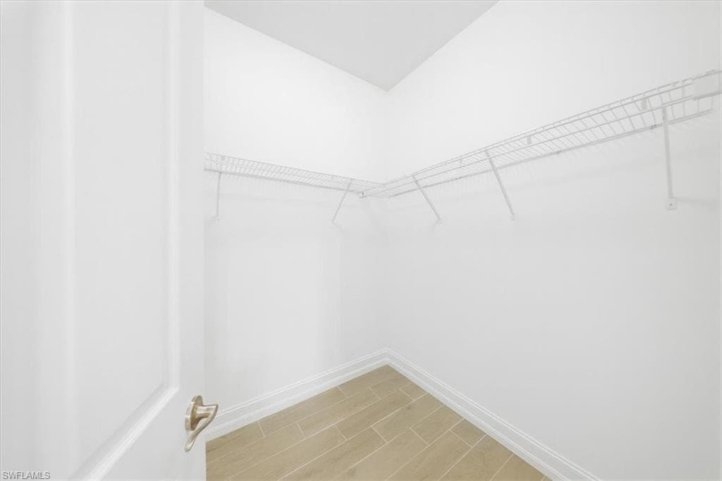 1074 Enbrook LOOP-22